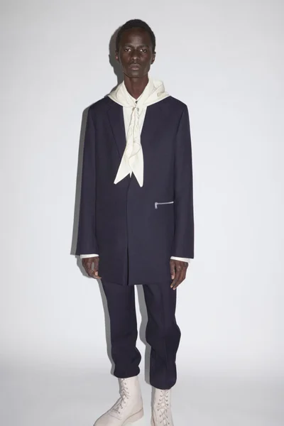 Look 30